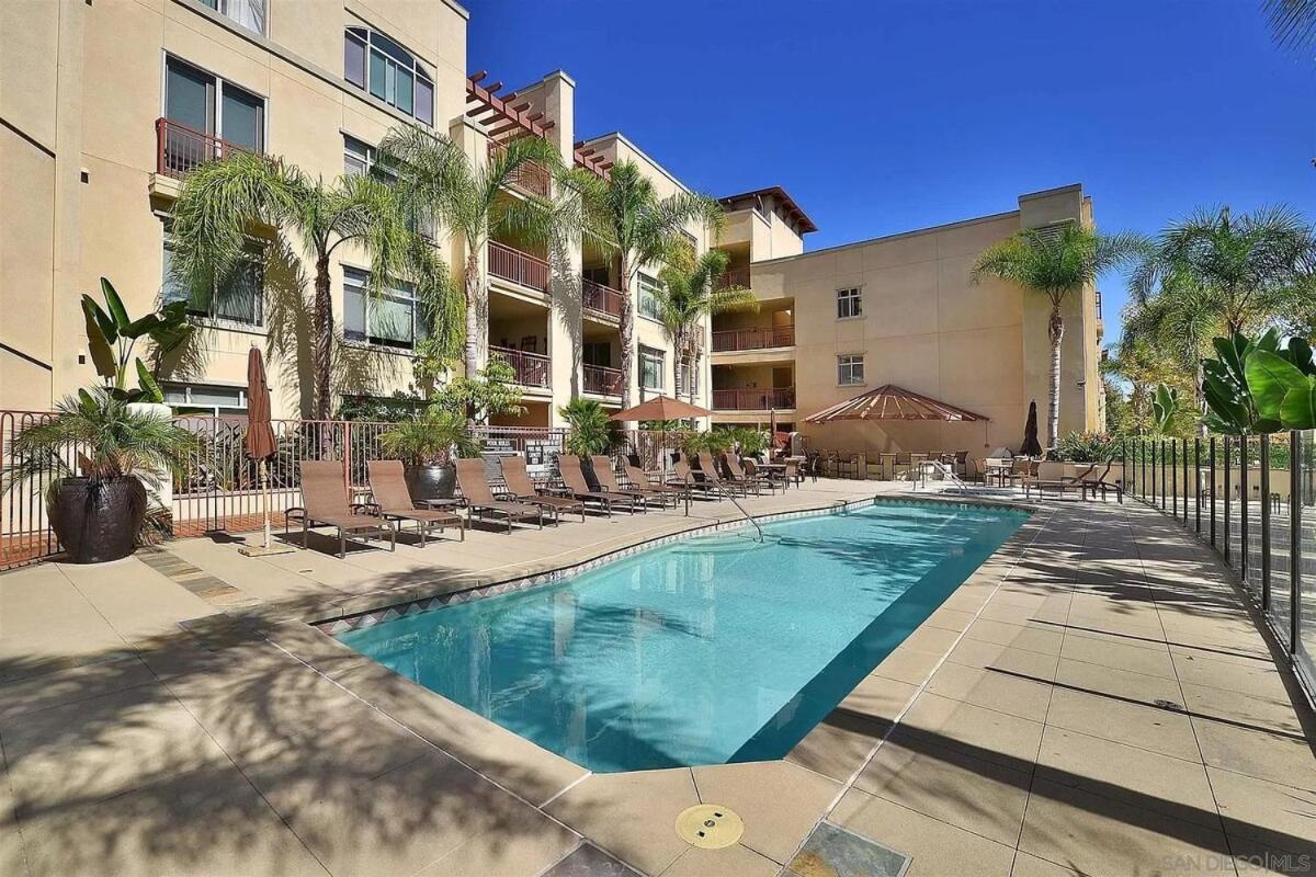 Chic And Modern With Pool, Gym & Parking, 10 Min To Apartment San Diego